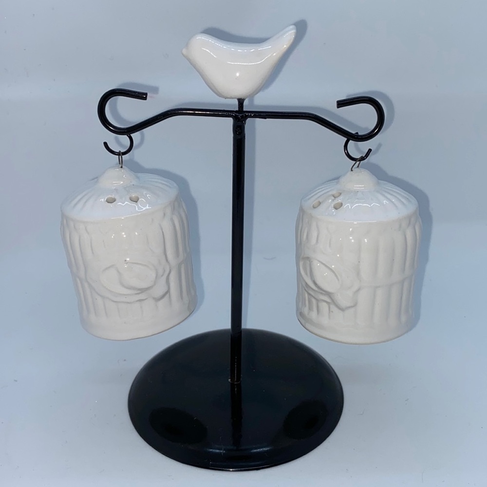 Bird cage salt and pepper shakers